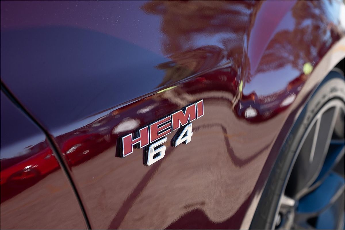 2021 Chrysler 300 SRT Core LX