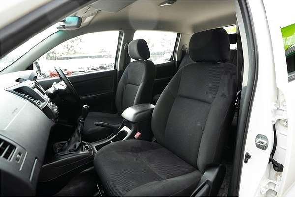 2014 Toyota Hilux SR KUN16R Rear Wheel Drive