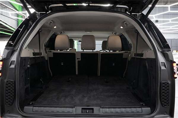 2017 Land Rover Discovery SD4 SE Series 5