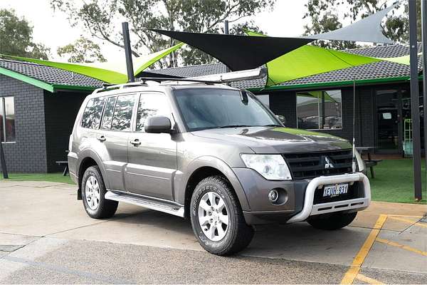 2010 Mitsubishi Pajero GLX NT