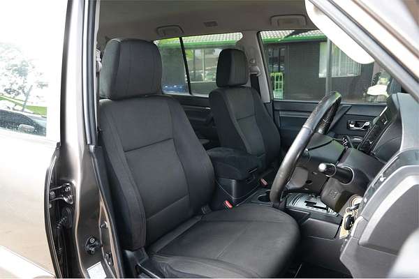2010 Mitsubishi Pajero GLX NT