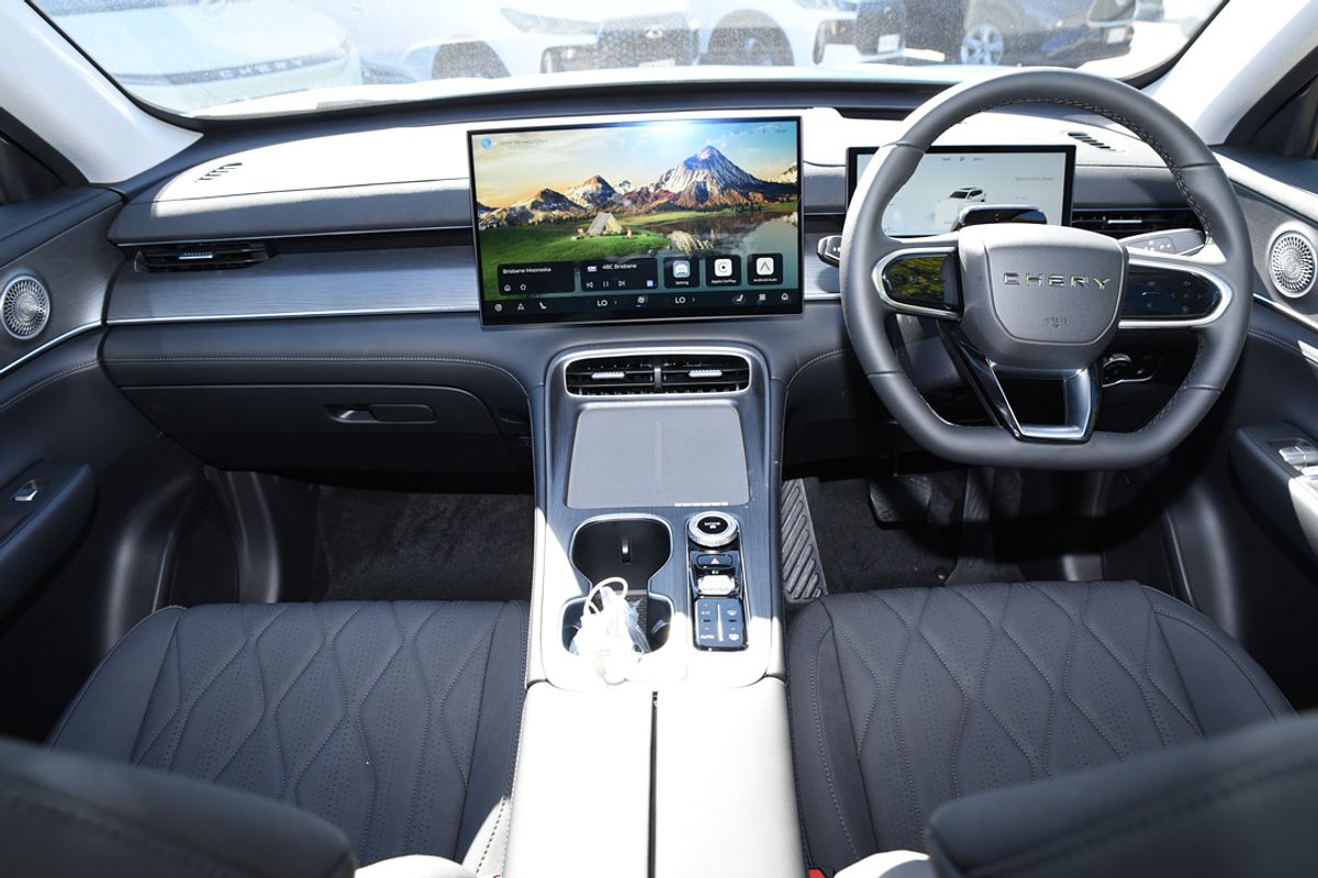2025 Chery Tiggo 8 Super Hybrid Ultimate T31