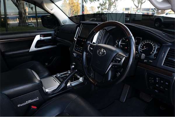 2018 Toyota Landcruiser Sahara VDJ200R