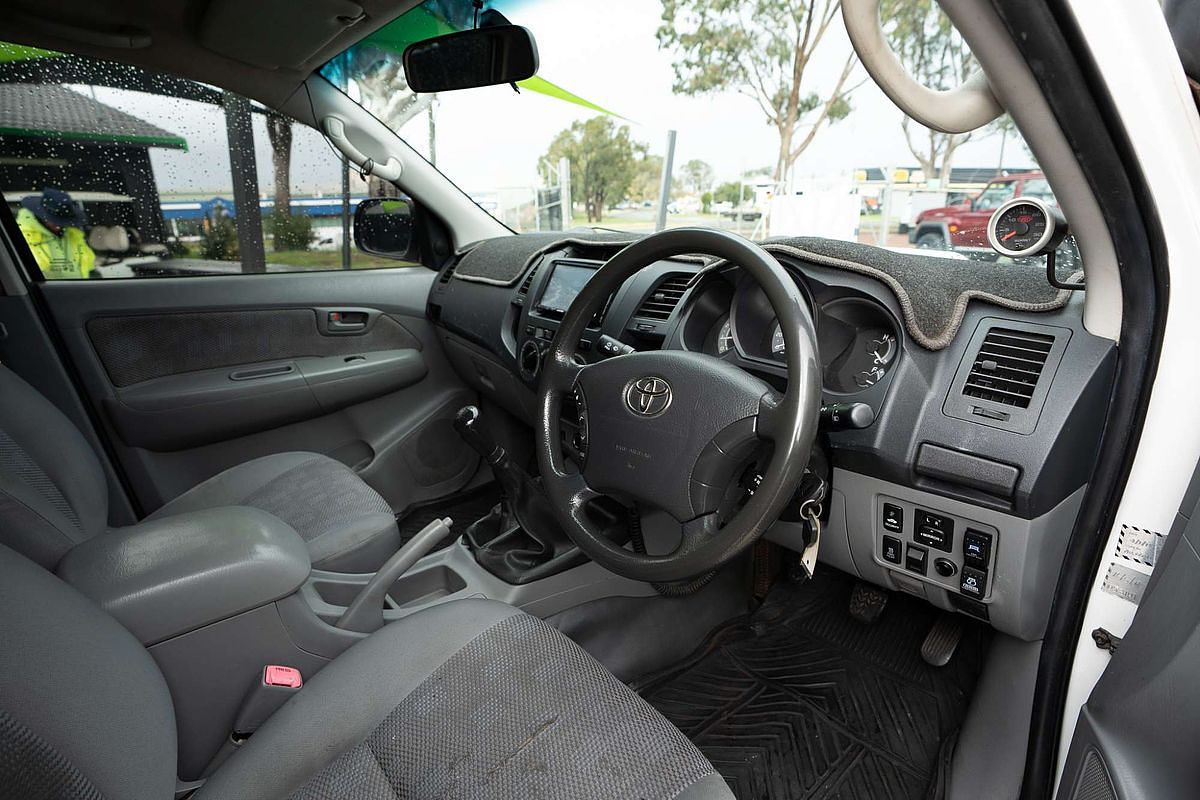 2010 Toyota Hilux SR KUN26R 4X4