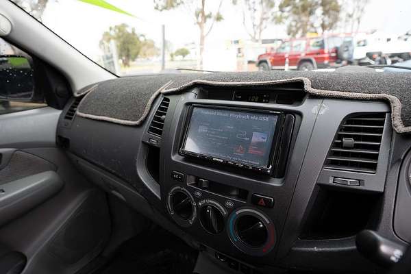 2010 Toyota Hilux SR KUN26R 4X4