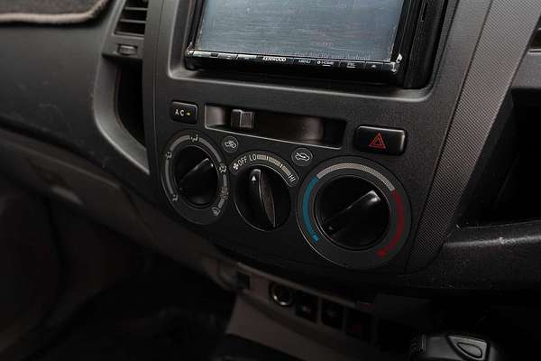 2010 Toyota Hilux SR KUN26R 4X4