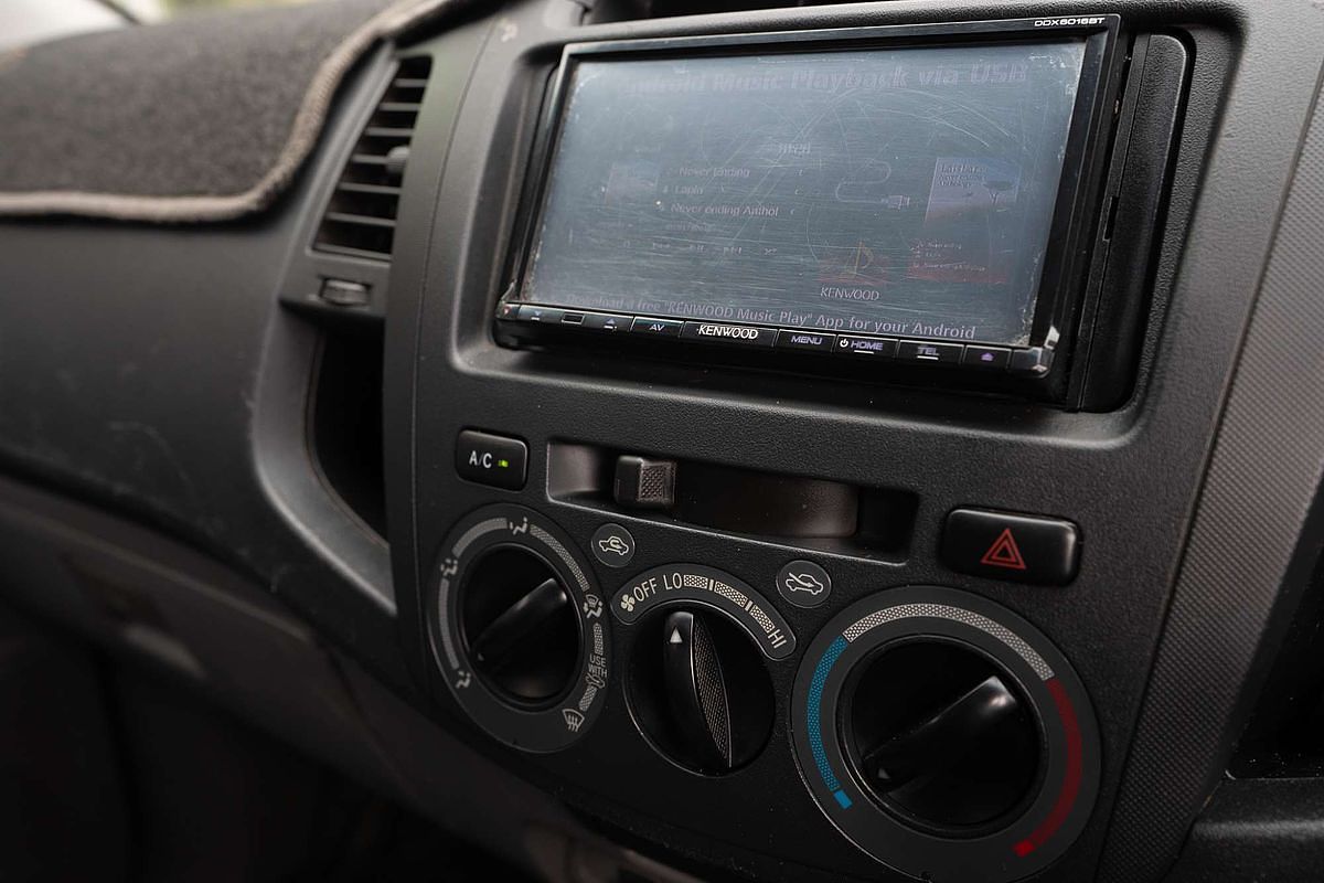2010 Toyota Hilux SR KUN26R 4X4