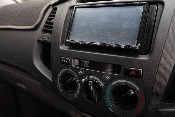2010 Toyota Hilux SR KUN26R 4X4