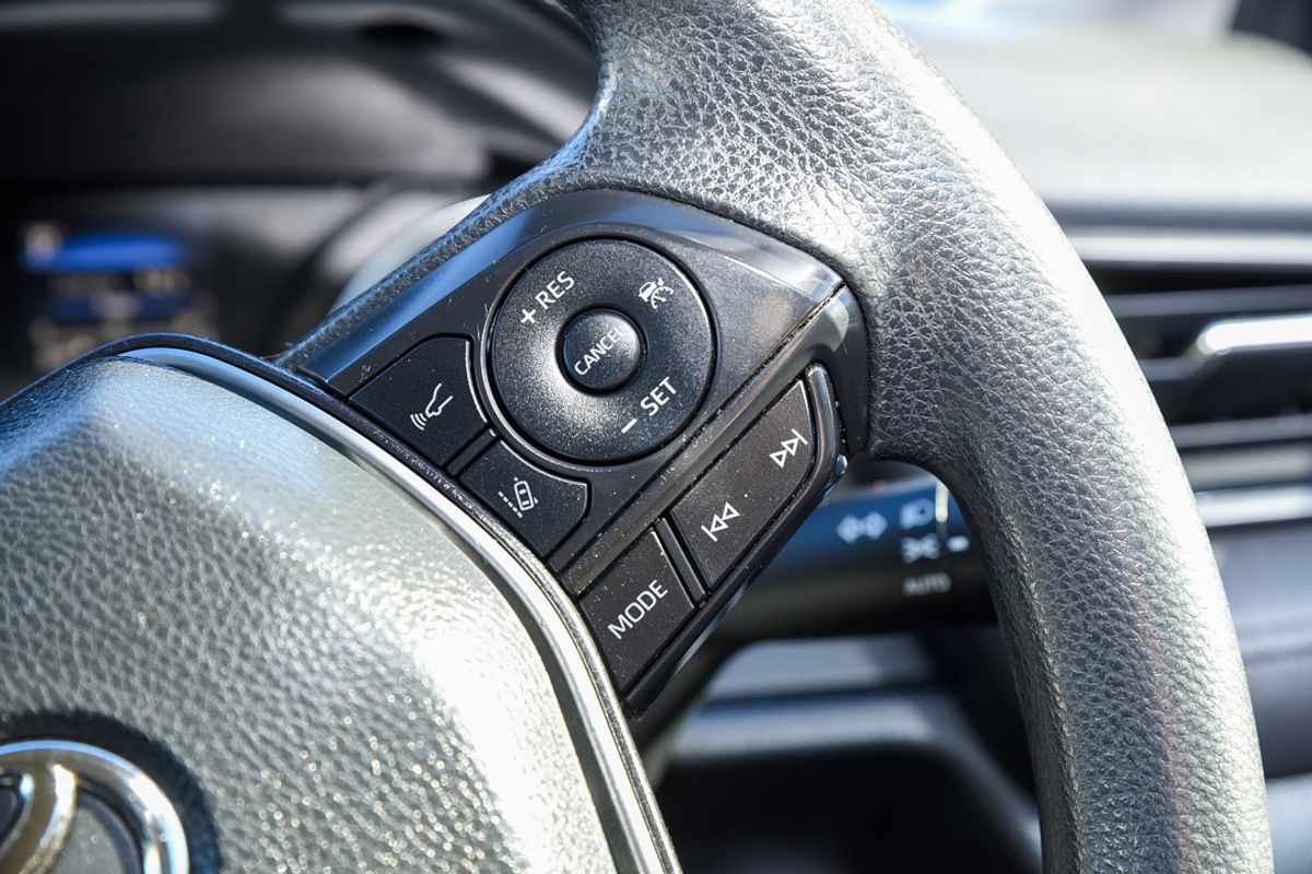 2018 Toyota CAMRY Ascent ASV70R