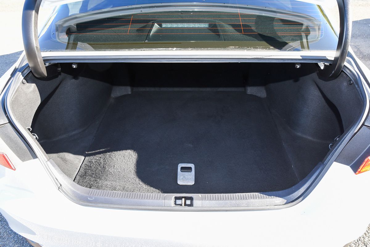 2018 Toyota CAMRY Ascent ASV70R