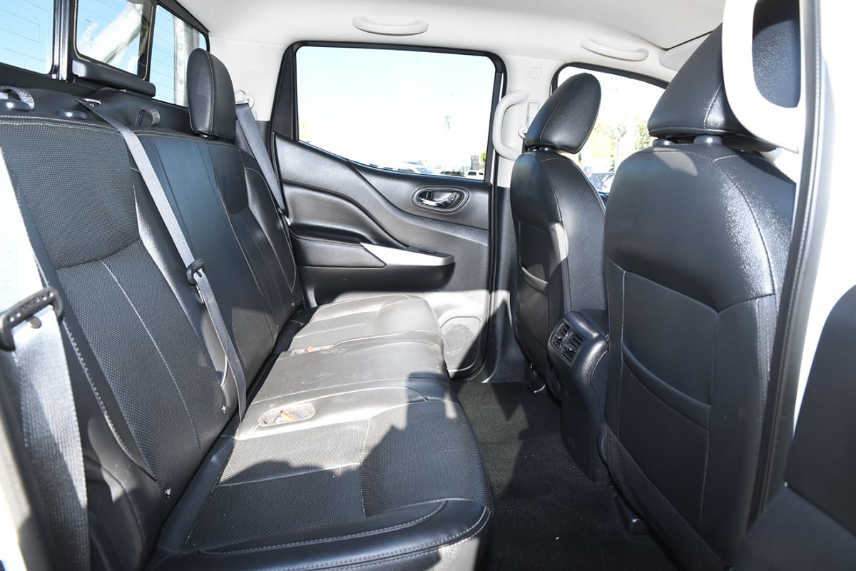 2020 Nissan NAVARA ST-X D23 Series 4