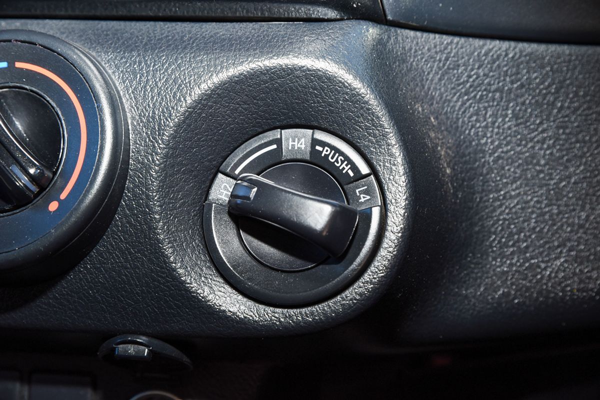 2016 Toyota HILUX SR GUN126R