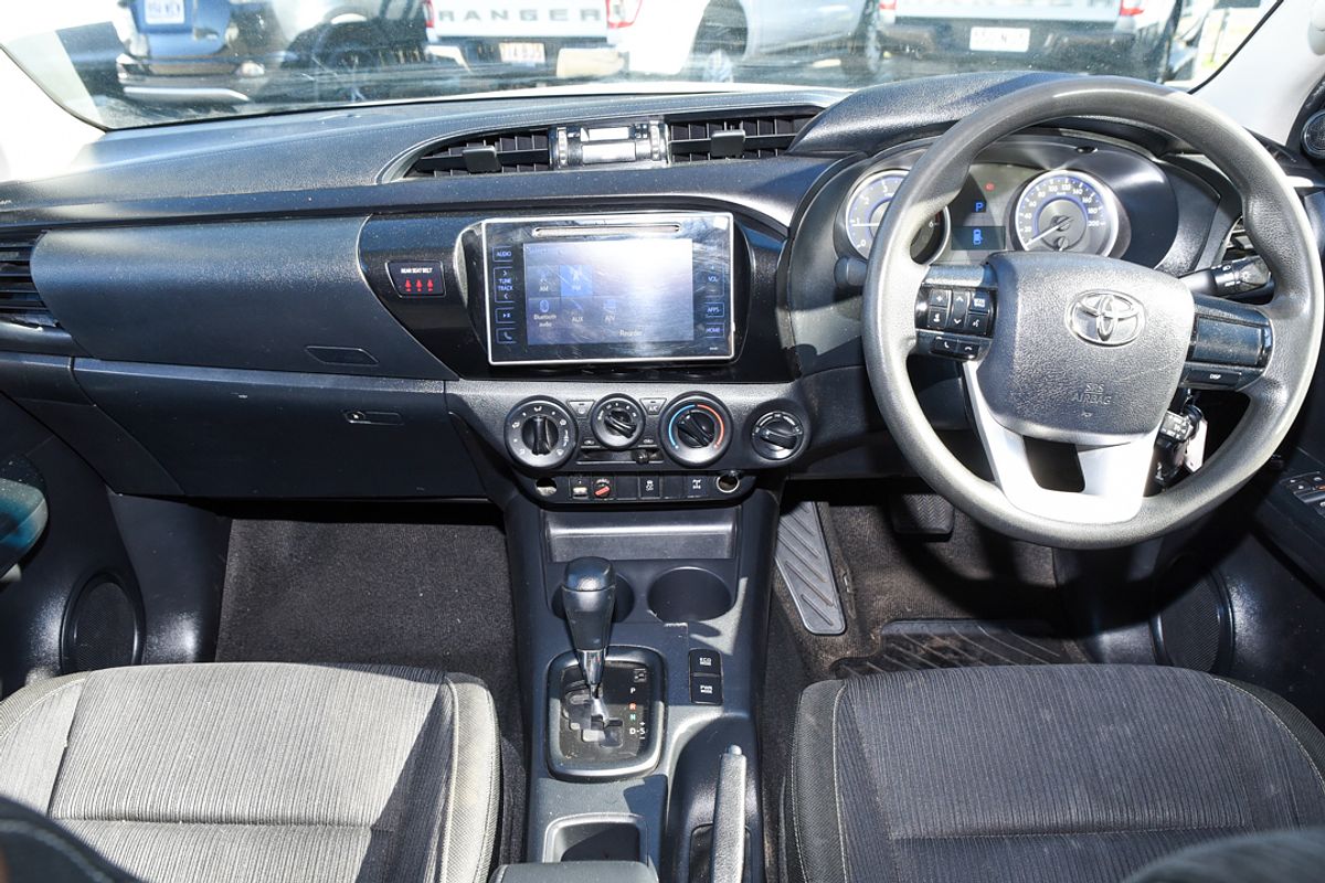 2016 Toyota HILUX SR GUN126R