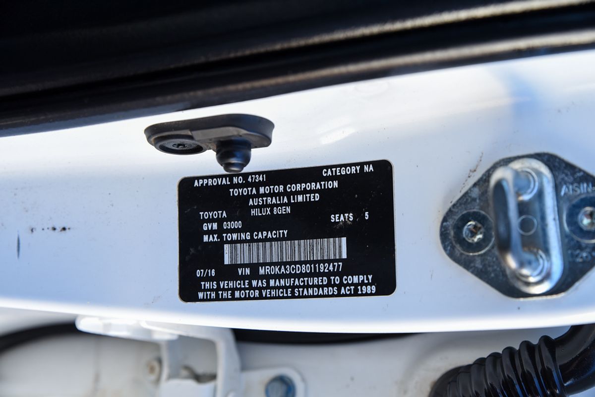 2016 Toyota HILUX SR GUN126R