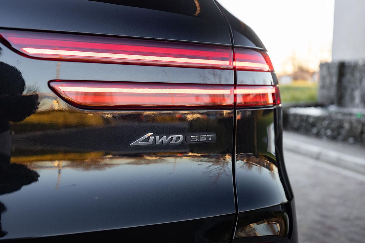 2022 Genesis GV70 3.5T AWD Sport JK.V2