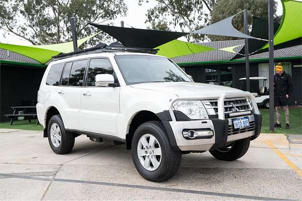 2018 Mitsubishi Pajero GLX NX