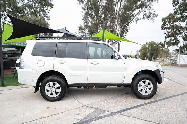 2018 Mitsubishi Pajero GLX NX