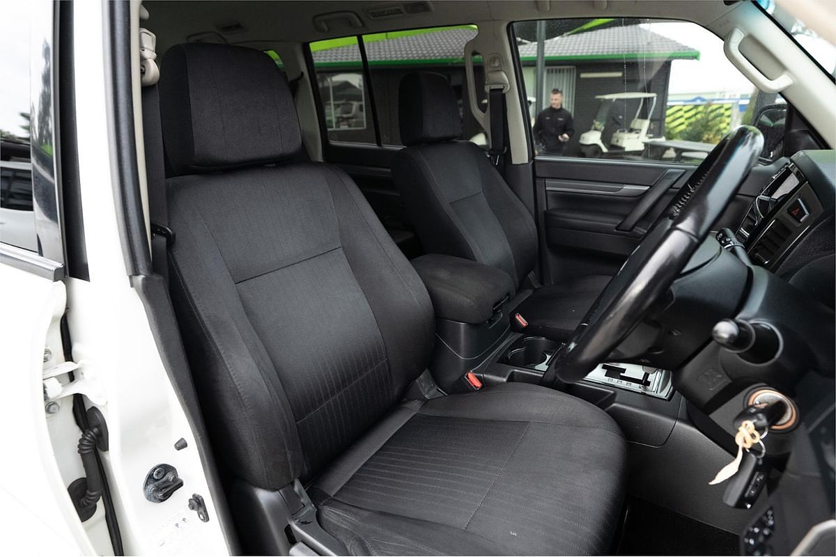 2018 Mitsubishi Pajero GLX NX