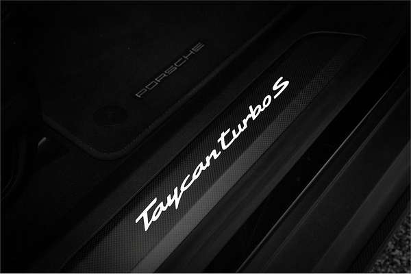 2021 Porsche Taycan Turbo S Y1A