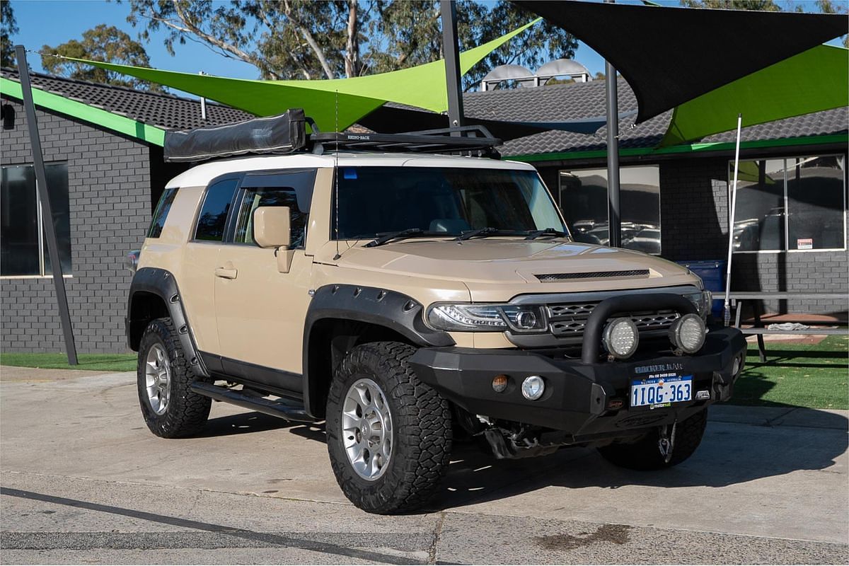 2013 Toyota FJ Cruiser GSJ15R