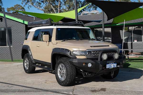 2013 Toyota FJ Cruiser GSJ15R