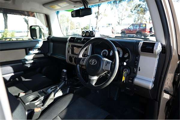 2013 Toyota FJ Cruiser GSJ15R
