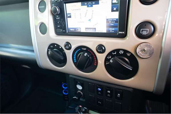 2013 Toyota FJ Cruiser GSJ15R