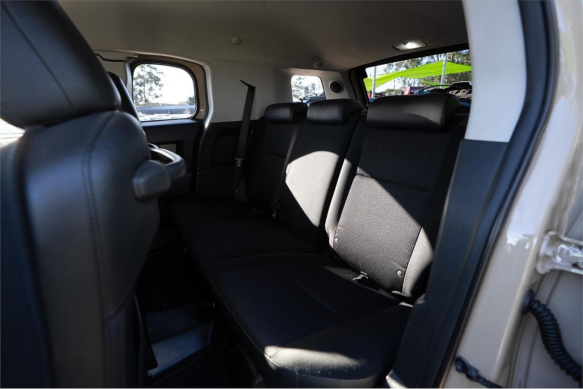 2013 Toyota FJ Cruiser GSJ15R