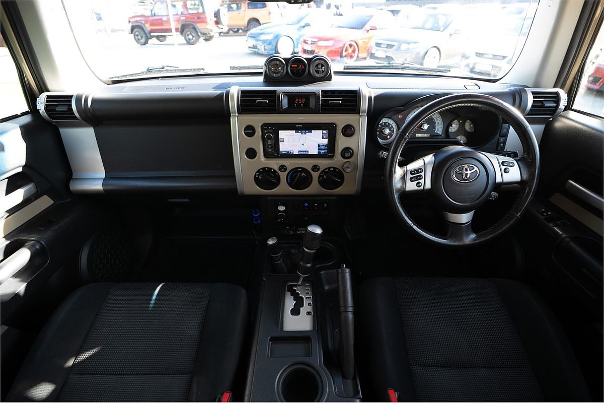 2013 Toyota FJ Cruiser GSJ15R