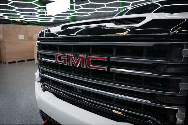 2022 GMC Unknown