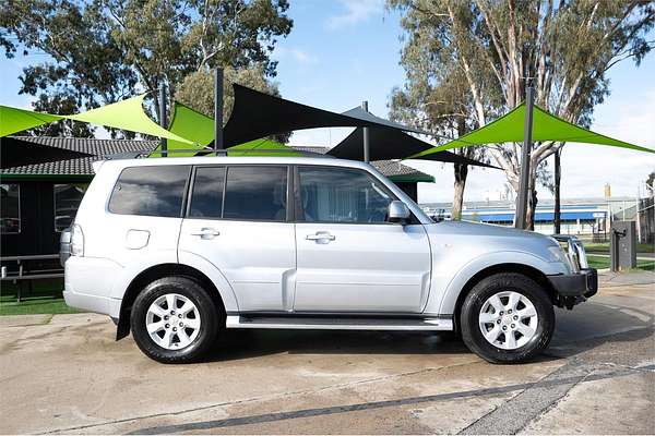 2012 Mitsubishi Pajero GLS NW