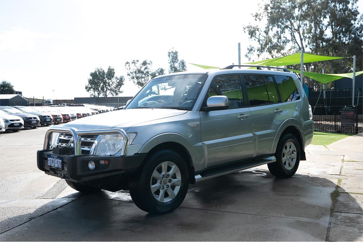 2012 Mitsubishi Pajero GLS NW