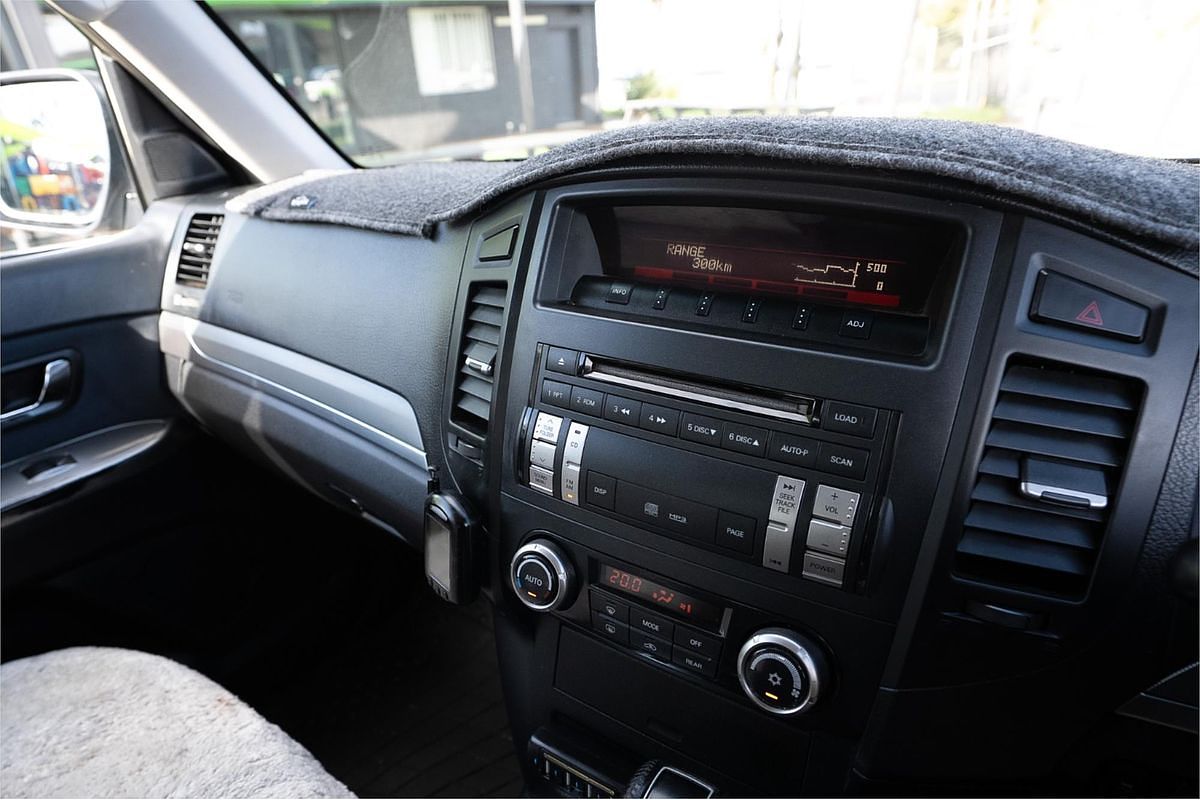 2012 Mitsubishi Pajero GLS NW