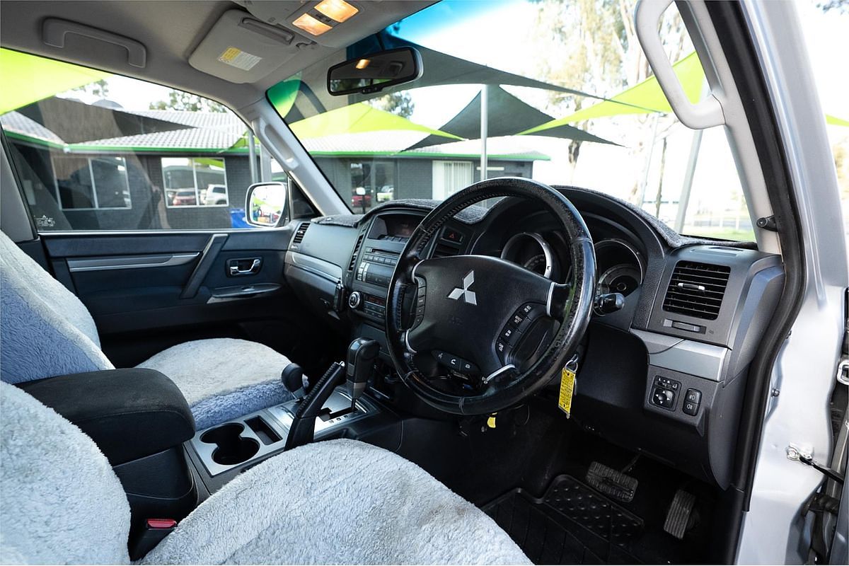 2012 Mitsubishi Pajero GLS NW
