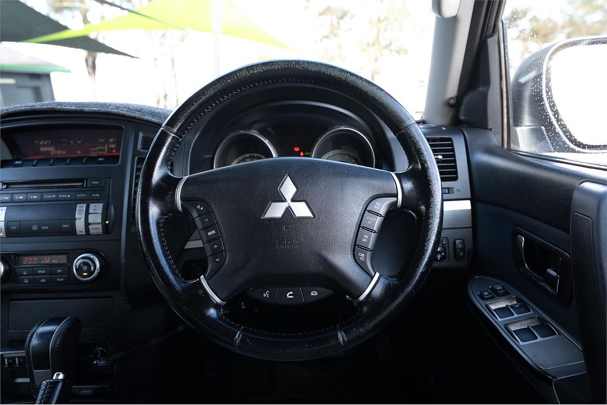 2012 Mitsubishi Pajero GLS NW