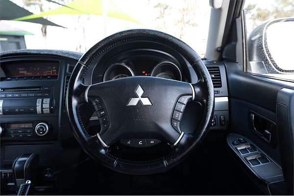 2012 Mitsubishi Pajero GLS NW