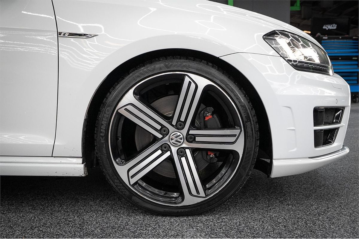 2016 Volkswagen Golf R 7