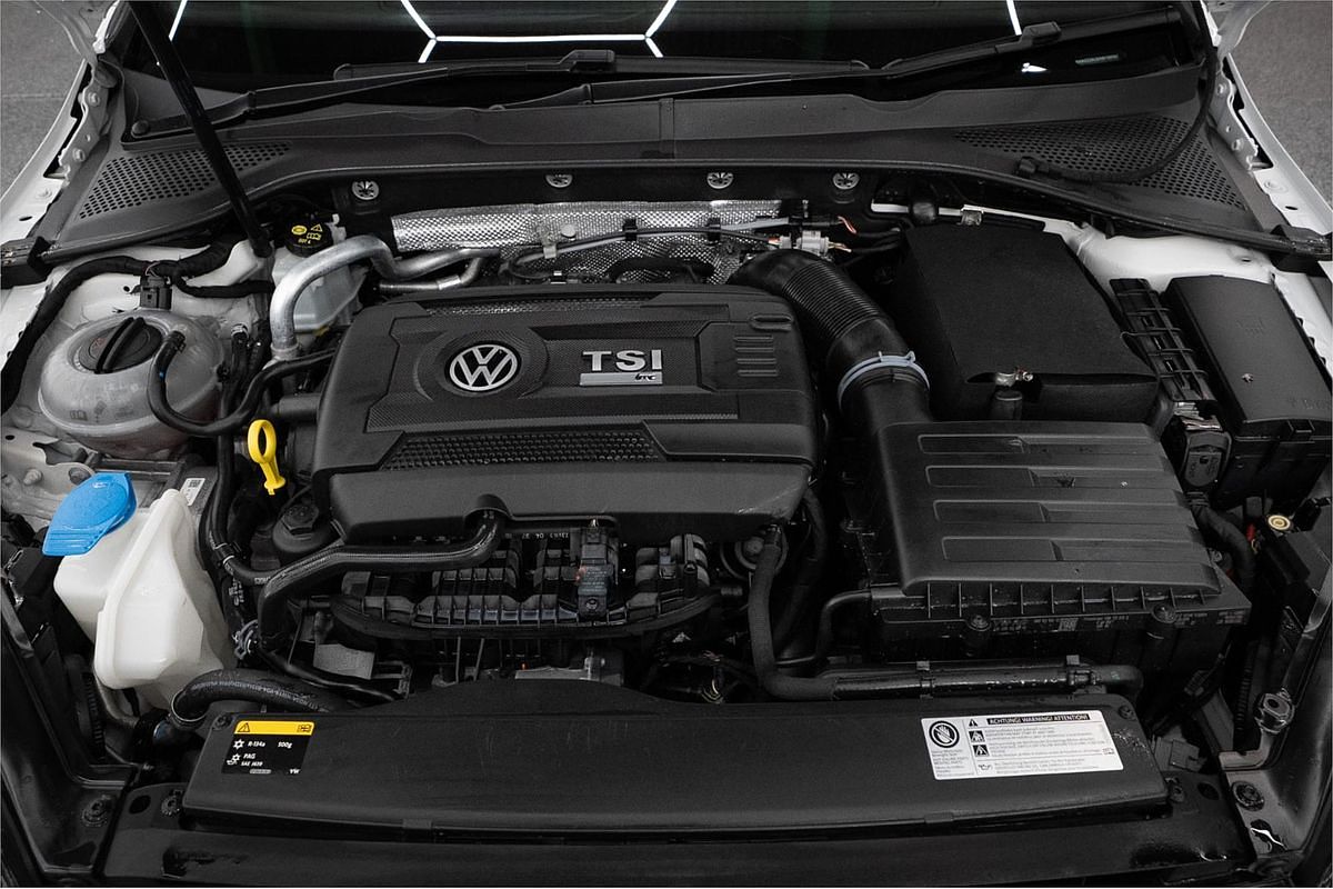2016 Volkswagen Golf R 7