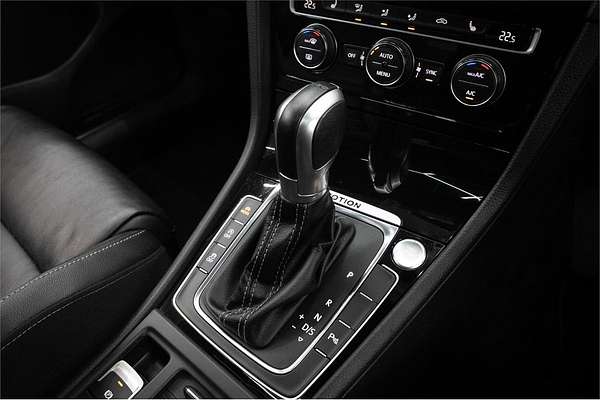 2016 Volkswagen Golf R 7