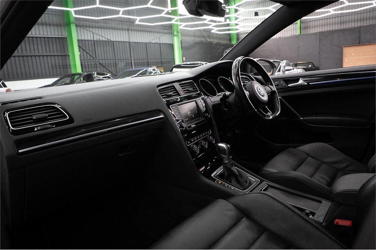 2016 Volkswagen Golf R 7