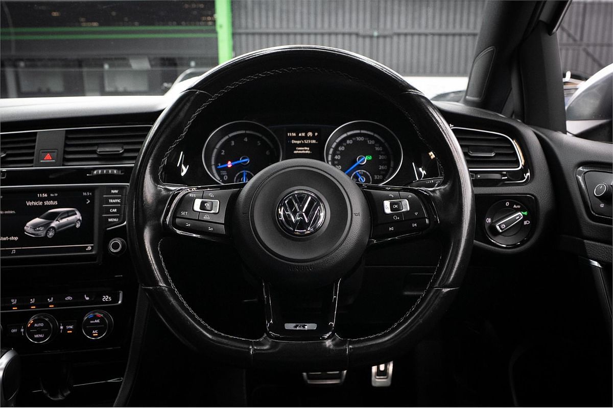 2016 Volkswagen Golf R 7