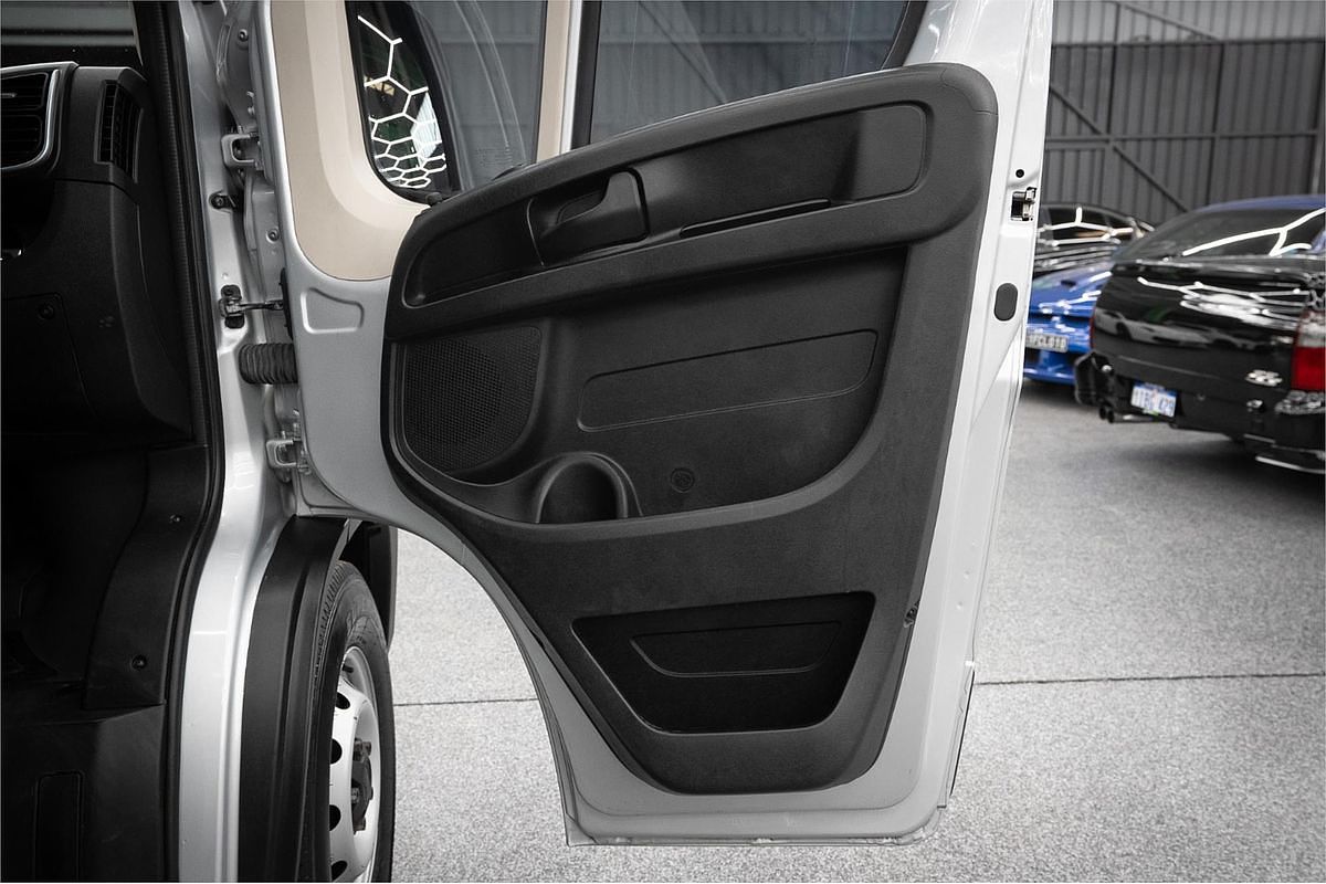 2022 Fiat Ducato Series 8 LWB