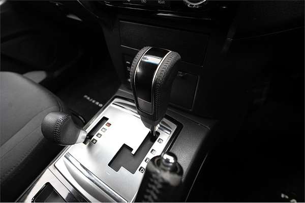 2017 Mitsubishi Pajero GLX NX