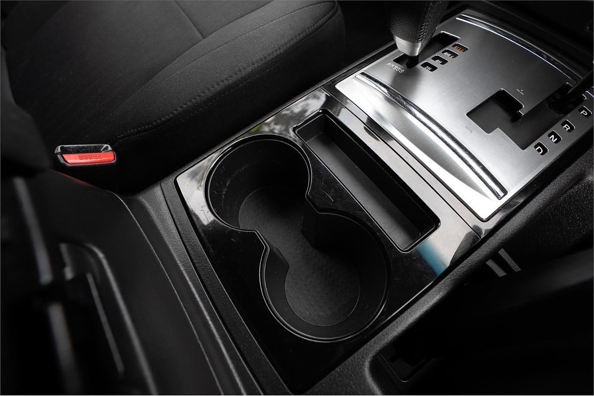 2017 Mitsubishi Pajero GLX NX