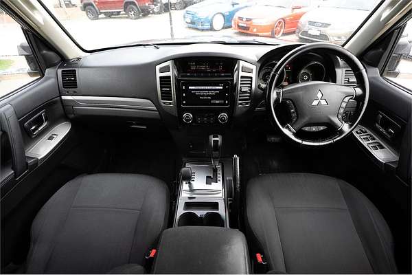2017 Mitsubishi Pajero GLX NX