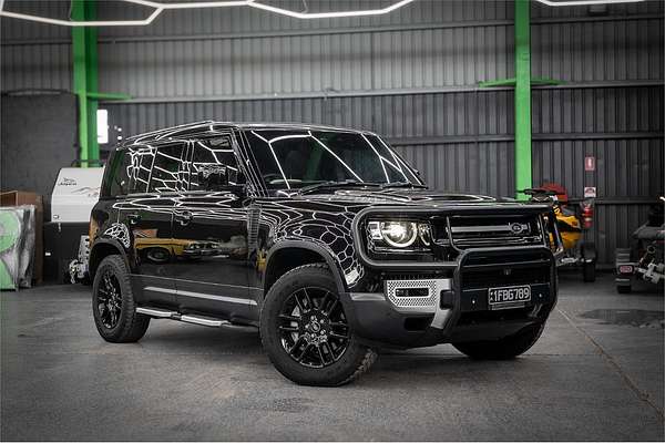 2021 Land Rover Defender 110 D300 SE L663