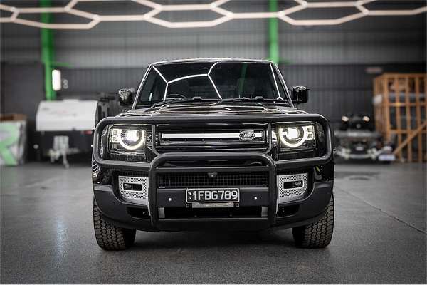 2021 Land Rover Defender 110 D300 SE L663