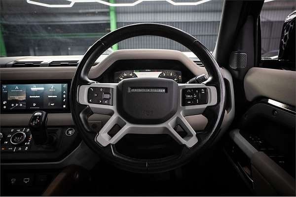2021 Land Rover Defender 110 D300 SE L663