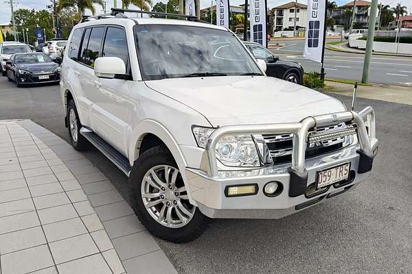 2014 Mitsubishi Pajero VR-X NW