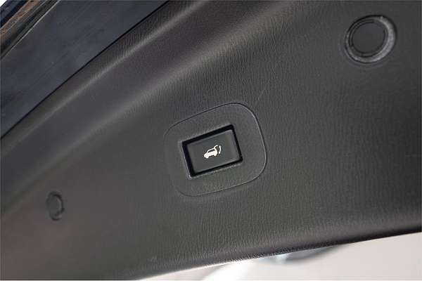 2014 Nissan Patrol Ti-L Y62